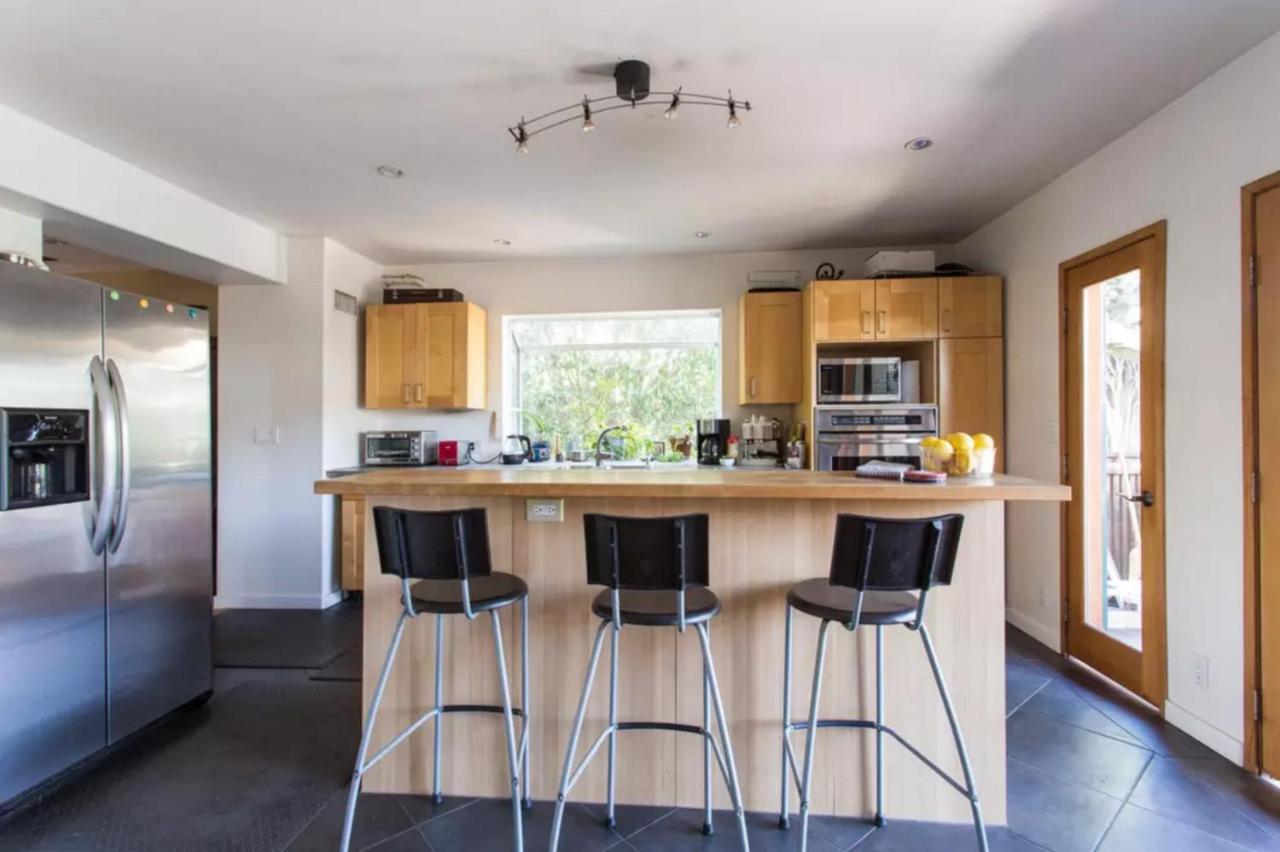 The Big Bungalow Bed and breakfast Los Ángeles